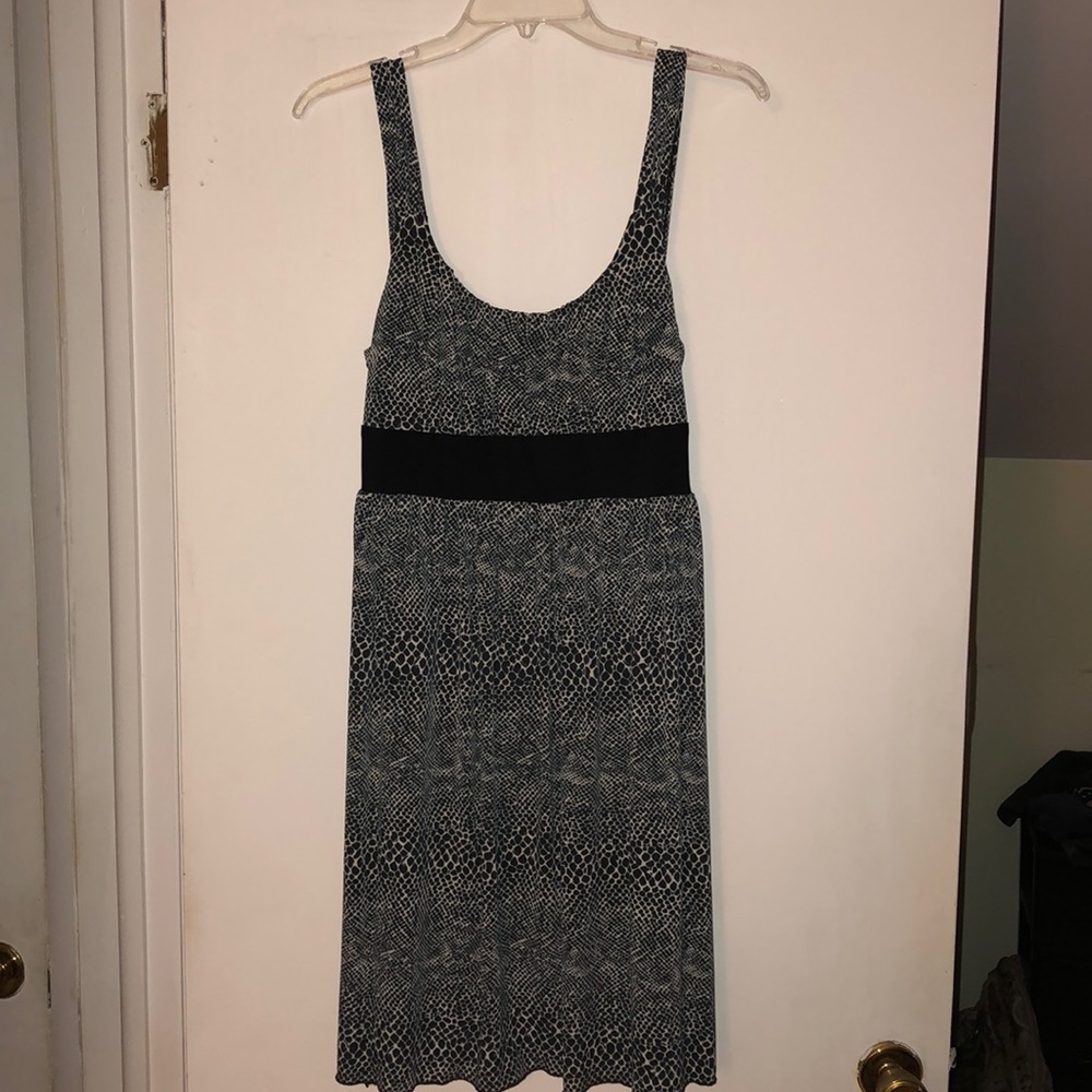 Sleeveless dress